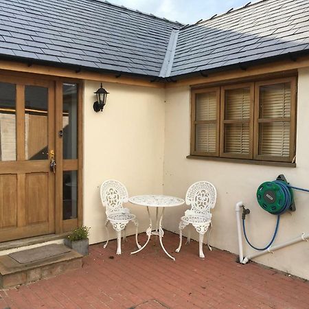 Maesbury Riverside Озуэстри Экстерьер фото