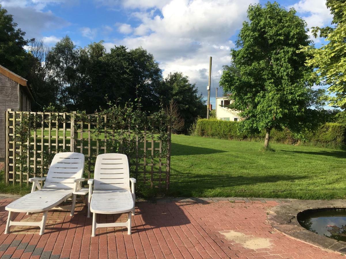 Maesbury Riverside Озуэстри Экстерьер фото